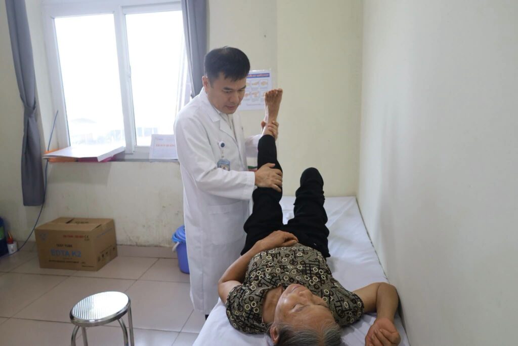 BS Tạ Quang Hiếu