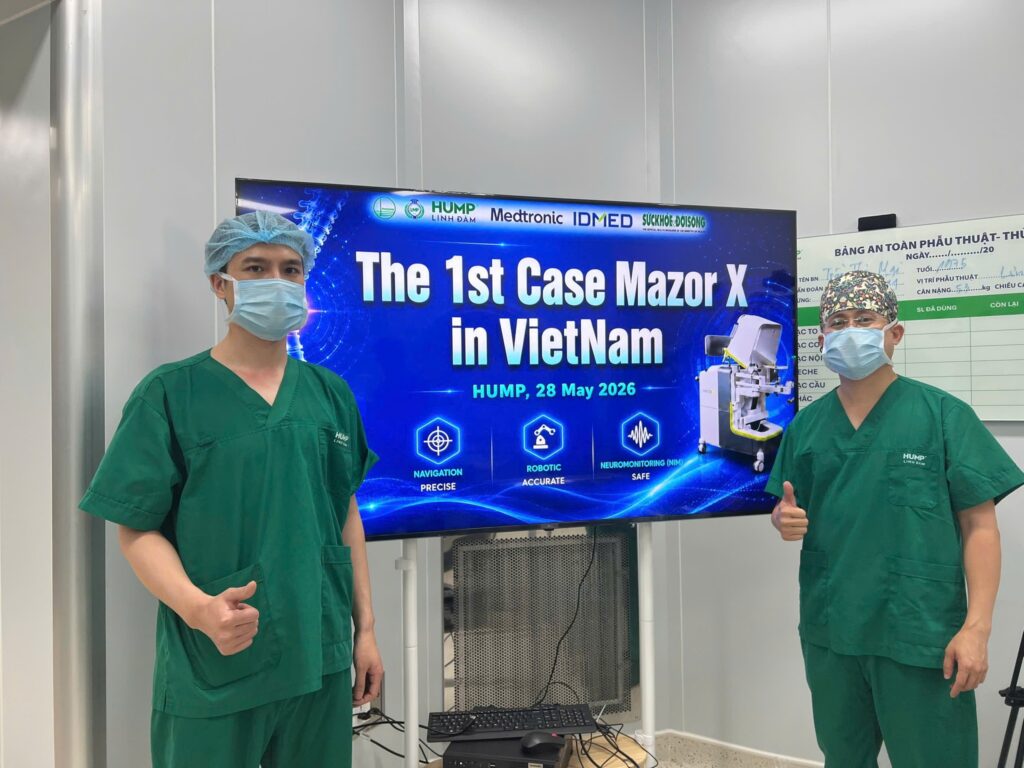 Robot trong phẫu thuật cột sống xâm lấn tối thiểu