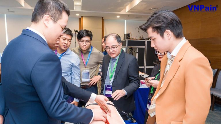 Cập nhập các tiến bộ trong điều trị vẹp cột sống vô căn